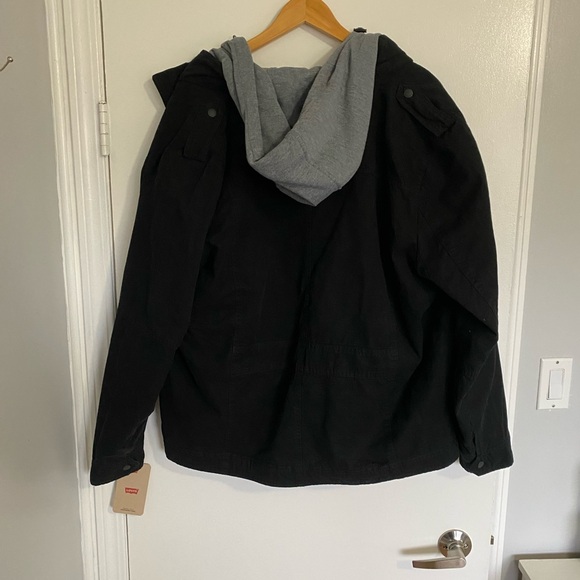 *Brand New* Levi’s Winter Jacket. - Picture 2 of 5